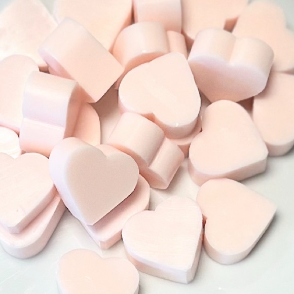 Handcrafted Mini Heart Shaped Soaps & Red Porcelain Dish❤️ - Picture 2 of 3